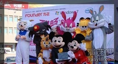 真人抓娃娃机出租真人打地鼠道具卡通人物模型展览