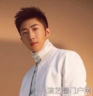 	崔绍涵翻包街拍植入|崔绍涵肖像代言商业授权|崔绍涵淘宝直播18148512918
