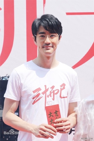 杨玏工作室经纪人 联系方式18016033530