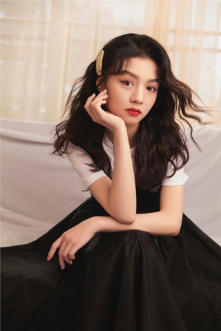 春夏代言翻包植入可联系13861302814