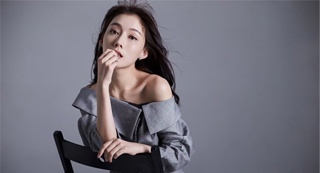 张佳琳肖像代言费_张佳琳翻包价格_张佳琳祝福视频多少钱_张佳琳经纪人