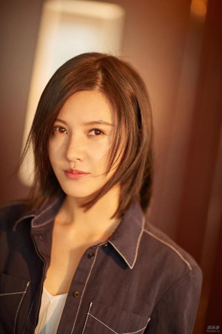 杨子姗商演代言出场费杨子姗综艺影视植入杨子姗翻包授权杨子姗肖像代言