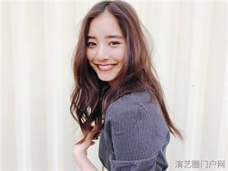 	新木优子翻包街拍植入|新木优子直播带货|新木优子短期商业授权18148512918