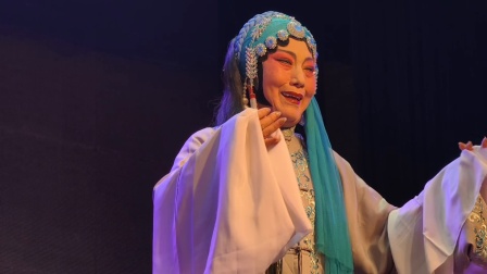 北大农豫剧团演出的《秦香莲后传》片段